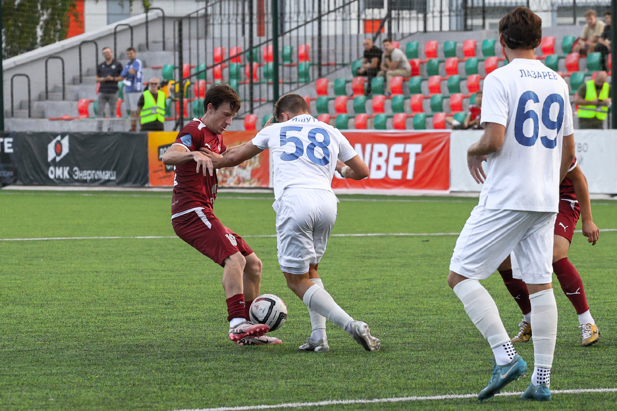 Фото https://vk.com/fc_salyutbgd