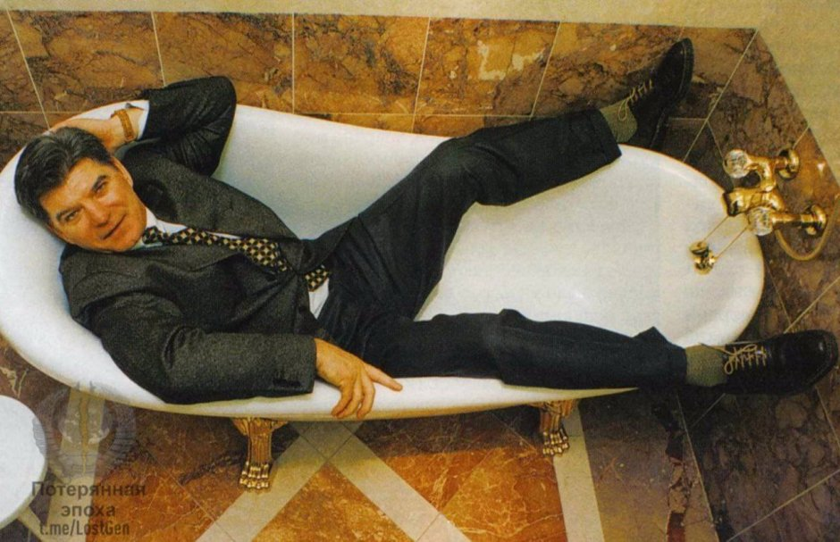 Дворец Брынцалова — китч, который шокировал даже 90-е