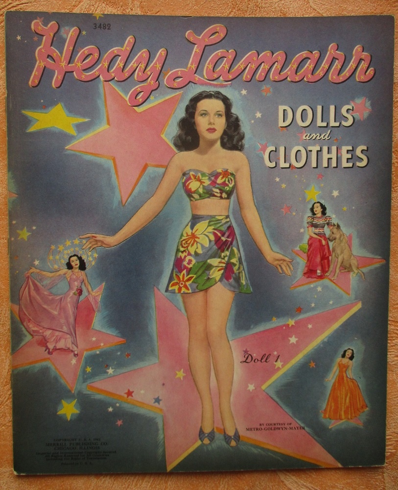 Передняя сторона обложки набора.