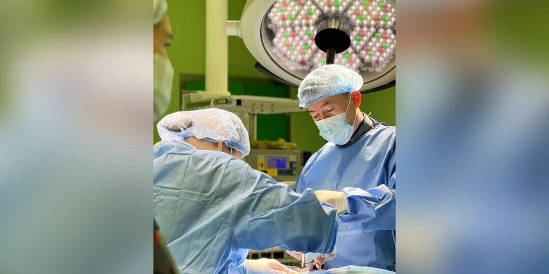 «Лицо, руки и ноги дергались непроизвольно»: уникальную операцию провели в Актау