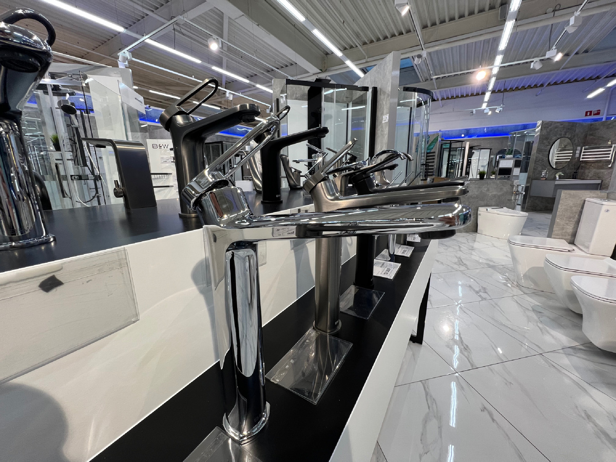 Большая длина излива