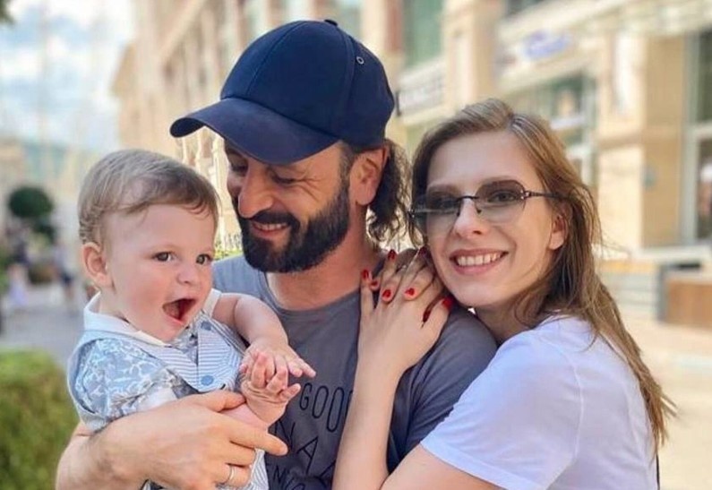 Илья Авербух с женой и сыном. Источник: www.ok-magazine.ru