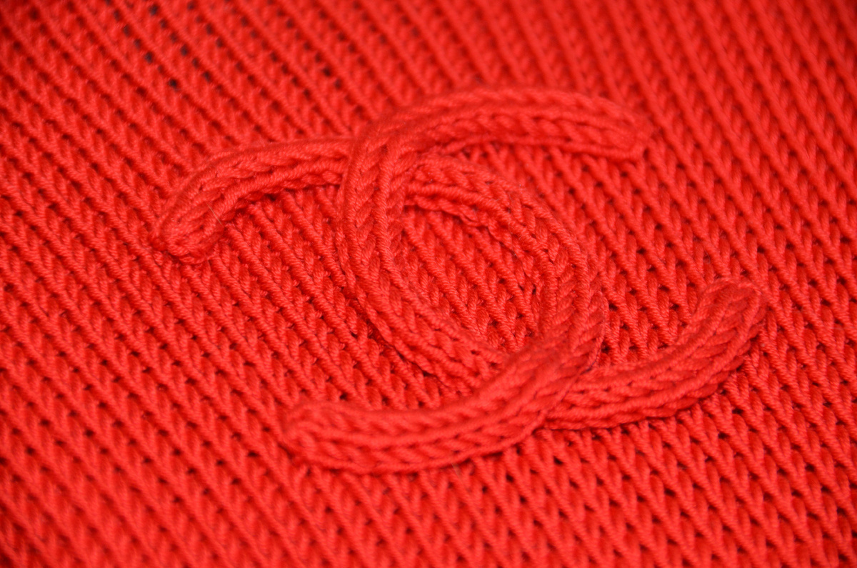 Вязаный логотип