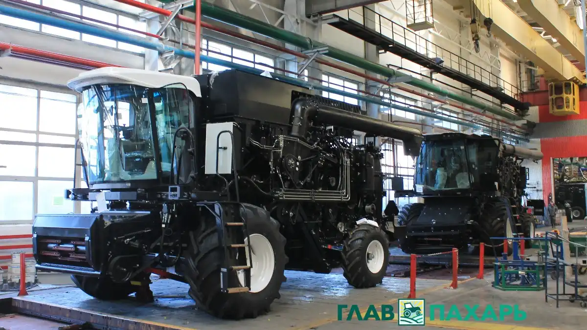 Фото: © Артём Борисов / Glavpahar.ruПродажи российской сельхозтехники упали за 6 мес. 2025 года на 32%: статистика Росспецмаш (фото иллюстративное, архивное)