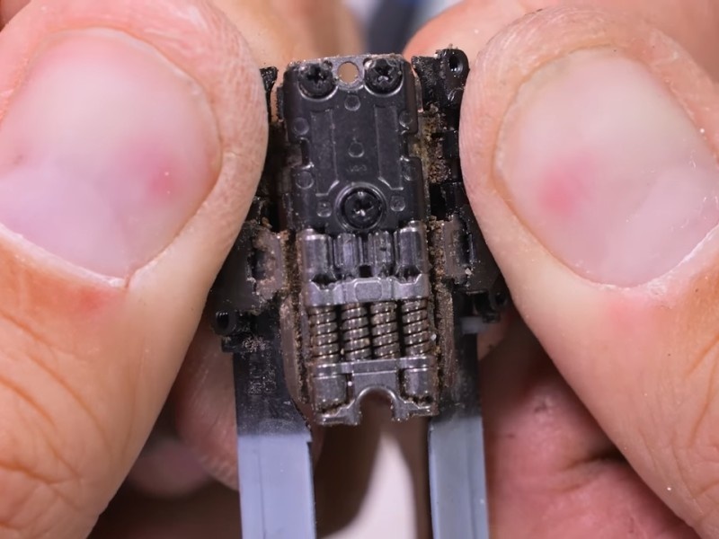    Блогер изучил «внутренний мир» Samsung Galaxy Z Flip7 [ВИДЕО]