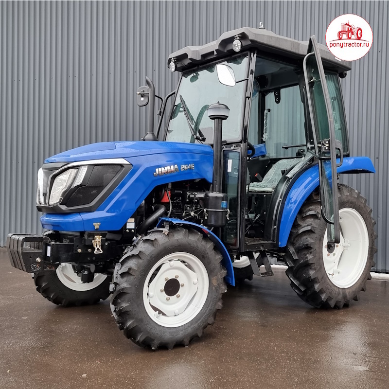 Листайте фото справа налево. Мини-трактор Jinma 264E с кабиной синего цвета. Вид слева. Фото автора.