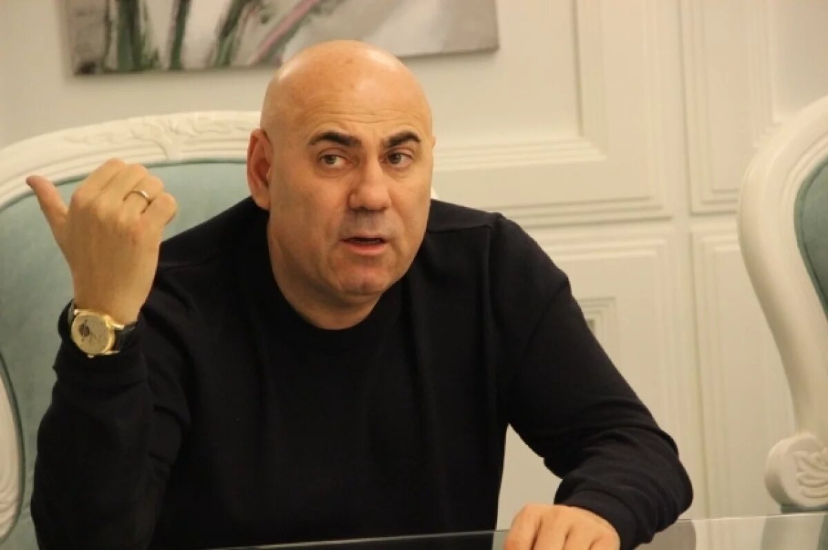    По его словам, организация фестиваля обошлась в сумму, сопоставимую с бюджетом небольшого российского города, — порядка 10 миллионов долларов.