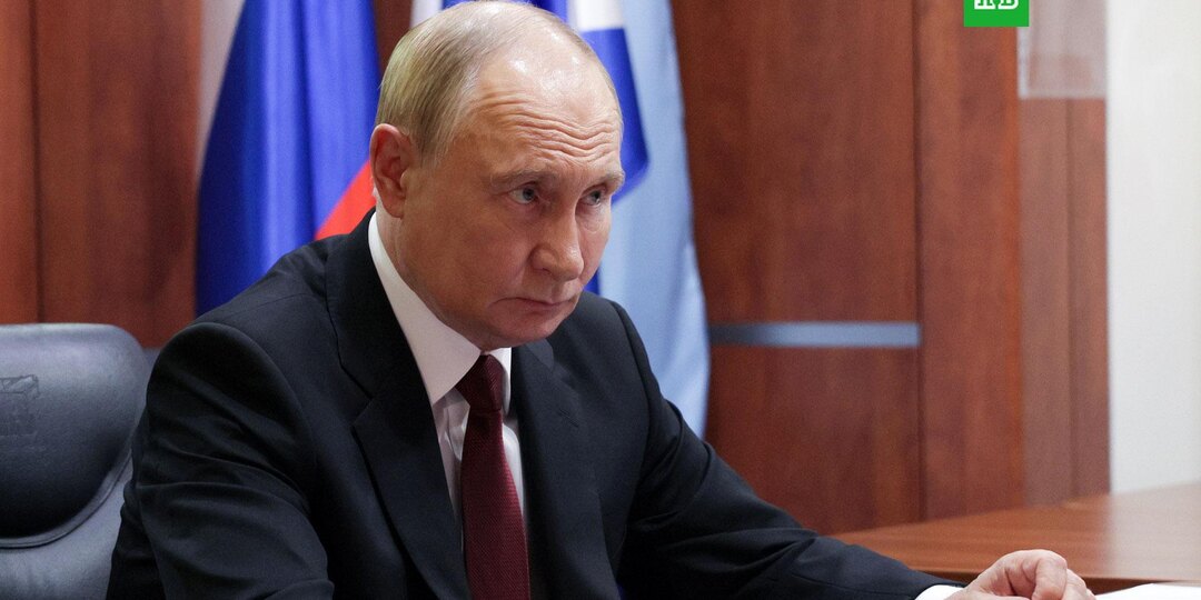 Путин по телефону поговорил с президентом Ирана Пезешкианом