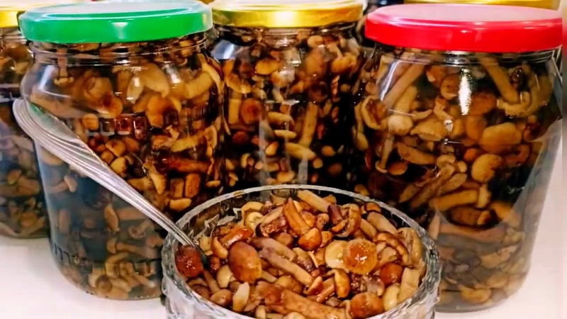 Готовые маринованные опята