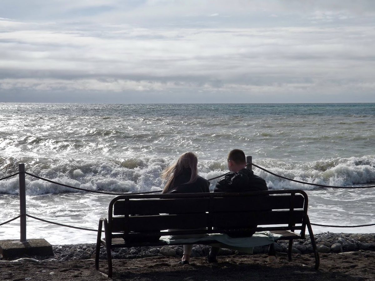 Пляж пансионата "Бургас" вечером