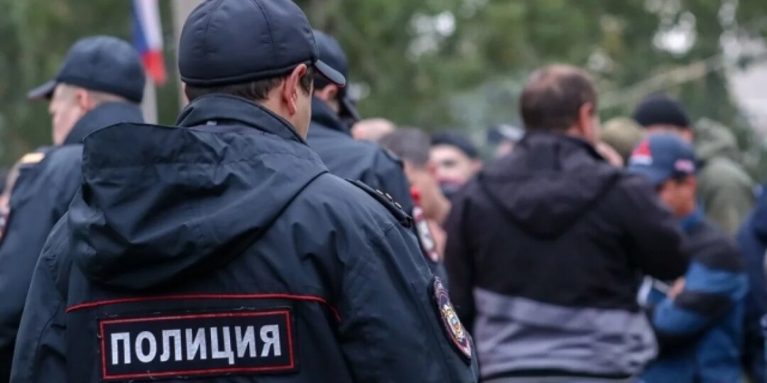 «Удар был сильный». Врачи спасают подростка, заступившегося за женщину