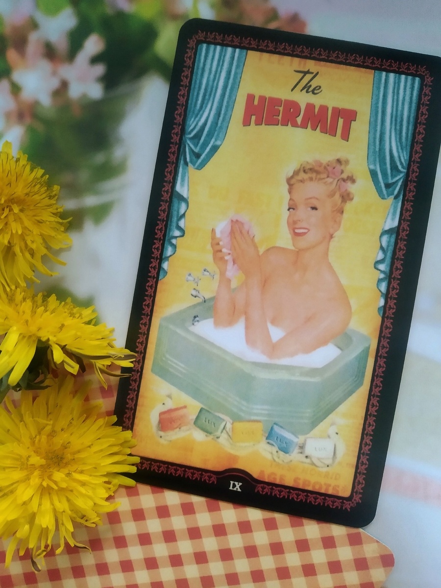 Отшельник в Таро Домохозяек