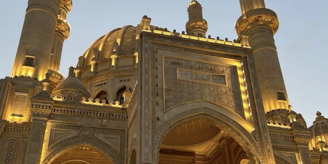 Azərbaycana xoş gəlmisiniz и Татарстанга рәхим итегез: что общего у Баку и Казани?