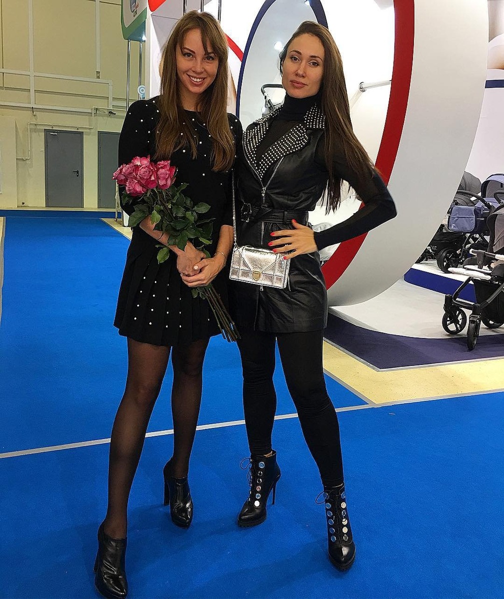    Полина и Елена