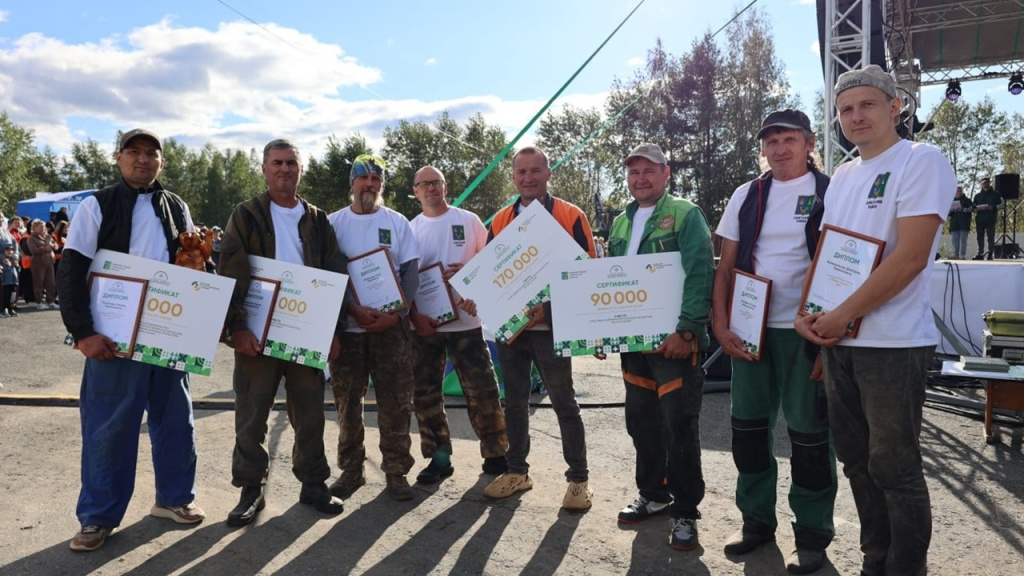    В Югре выявили лучших лесорубов