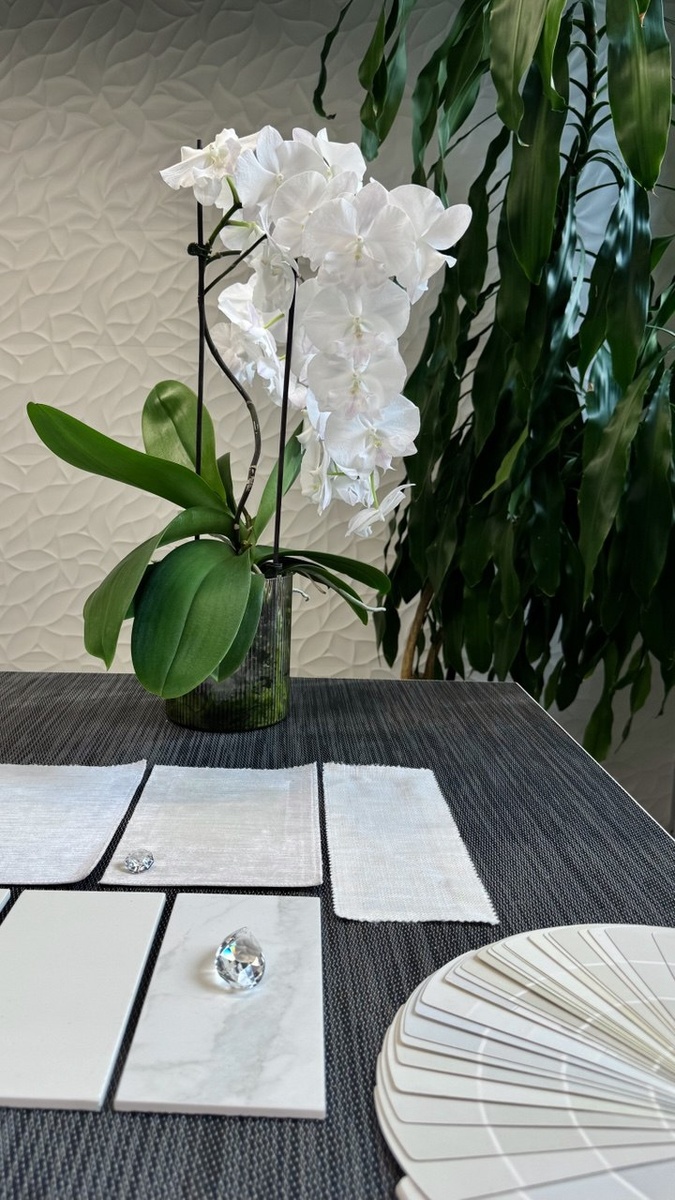 Работаем над выбором оттенков в нашей студии дизайна