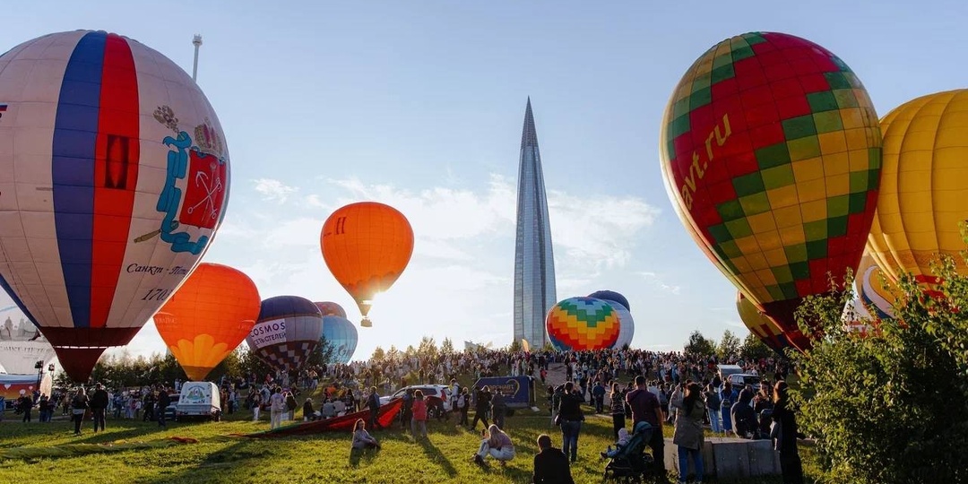 МЕЧТАТЬ И ЛЕТАТЬ: В ПЕТЕРБУРГ ВЕРНУЛИСЬ АЭРОСТАТЫ