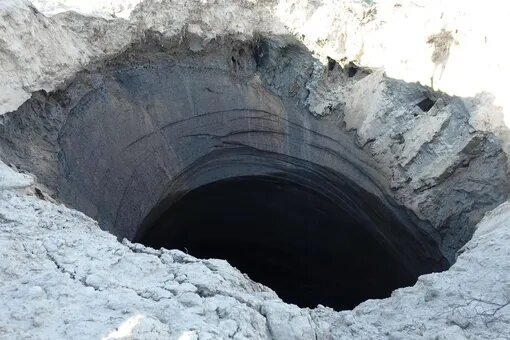 Вечная мерзлота треснула: из недр Сибири выходит вирус, "спавший" десятки тысяч лет