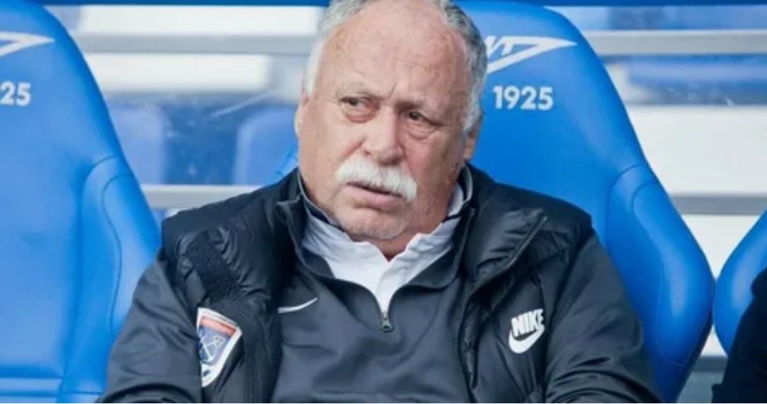 У Бориса Рапопорта - «тренерский» взгляд на проблемы Максима Глушенкова в «Зените», другие считают, что тренер Сергей Семак виноват в том, что не может найти общий язык с талантливым, но строптивым футболистом.  