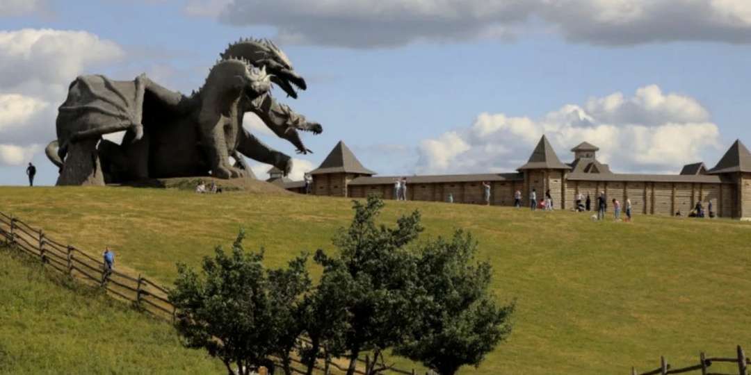 Краски Кудыкиной горы в Липецкой области и большая фигура Змея