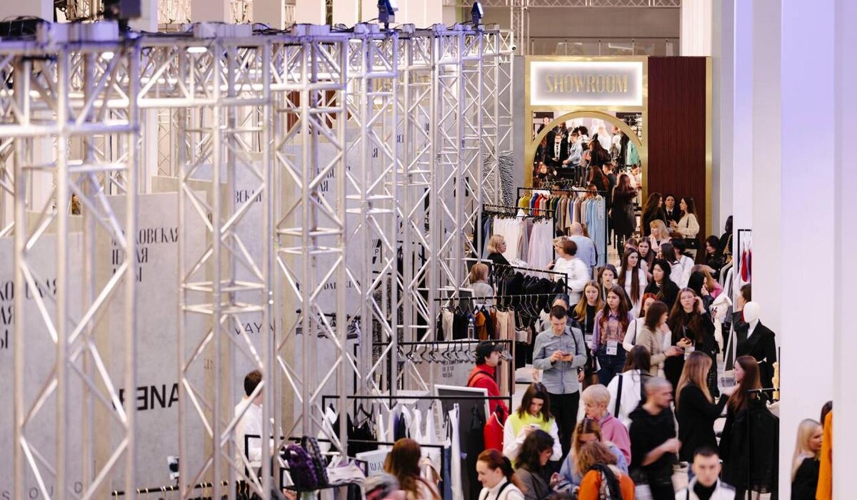     Более 65 российских дизайнеров представят свои изделия на маркете Московской недели моды