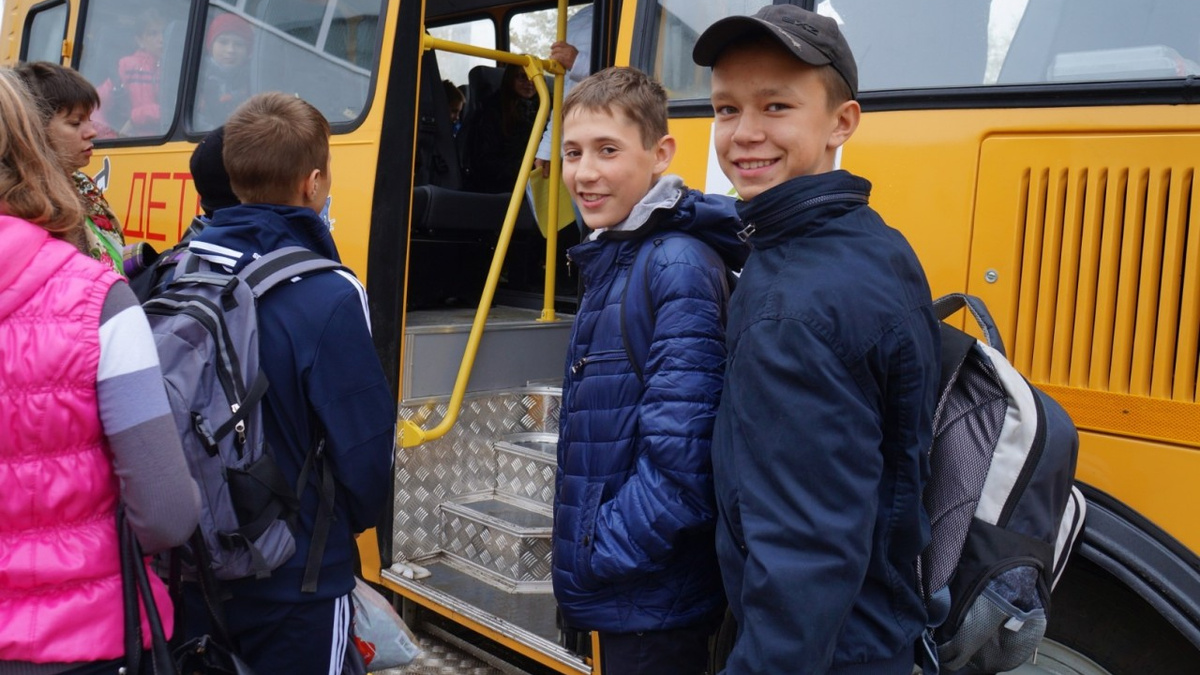 В Госдуму внесли инициативу о бесплатном проезде для школьников в городском транспорте