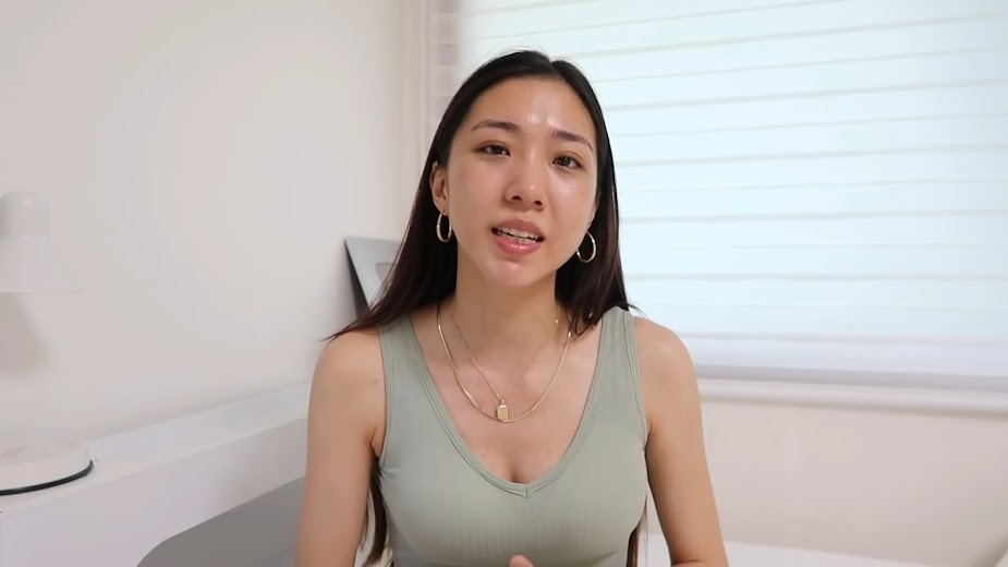    Кристин ПакКадр из видео