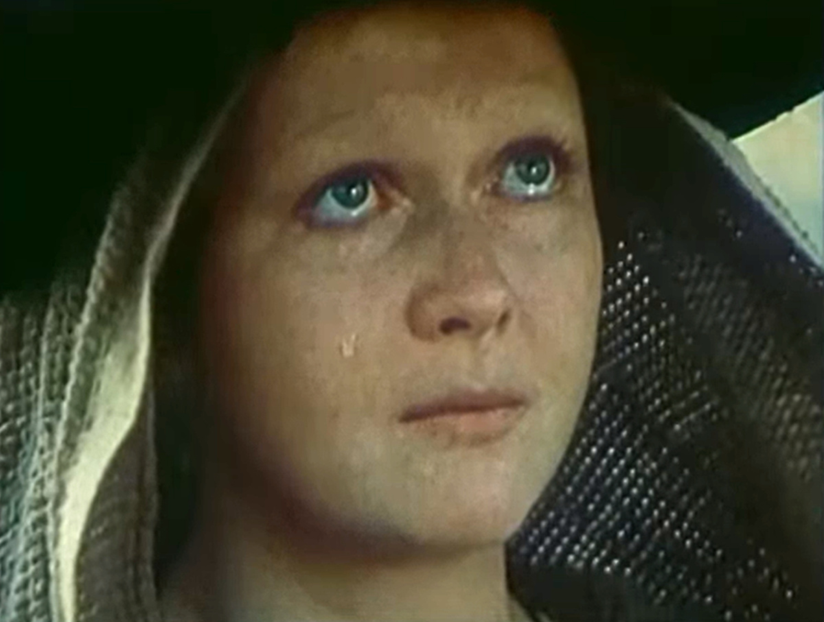 Кадр из кинофильма "Дульсинея Тобосская", 1980 г., режиссер Светлана Дружинина, сценарист Александр Володин, композитор Геннадий Гладков (скриншот)