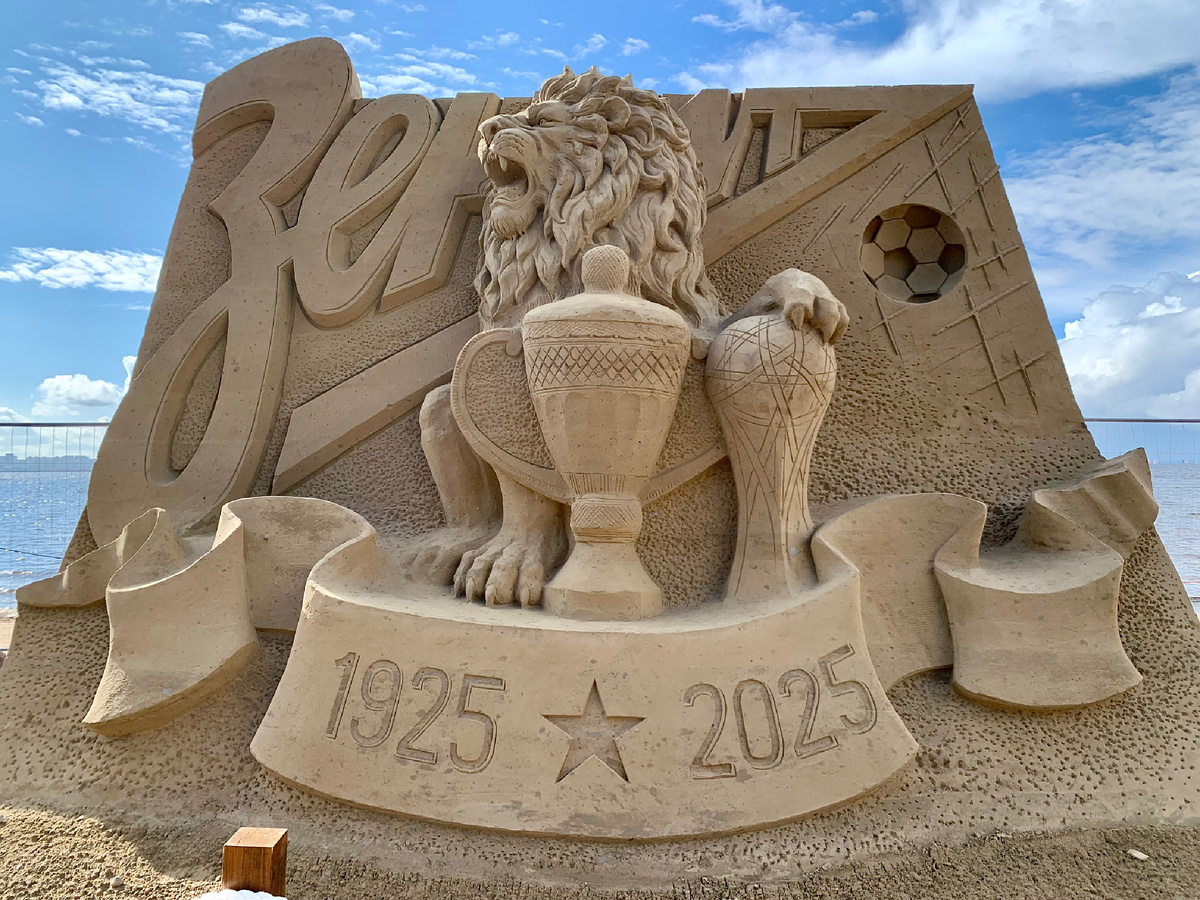 Зениту 100 лет. Фестиваль "Город песчаных скульптур" в парке 300-летия Санкт-Петербурга. 2025 год