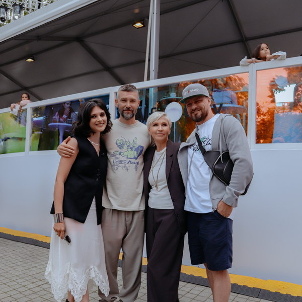     Женя Любич записала песню для трибьюта «Уматурман» с младенцем на руках