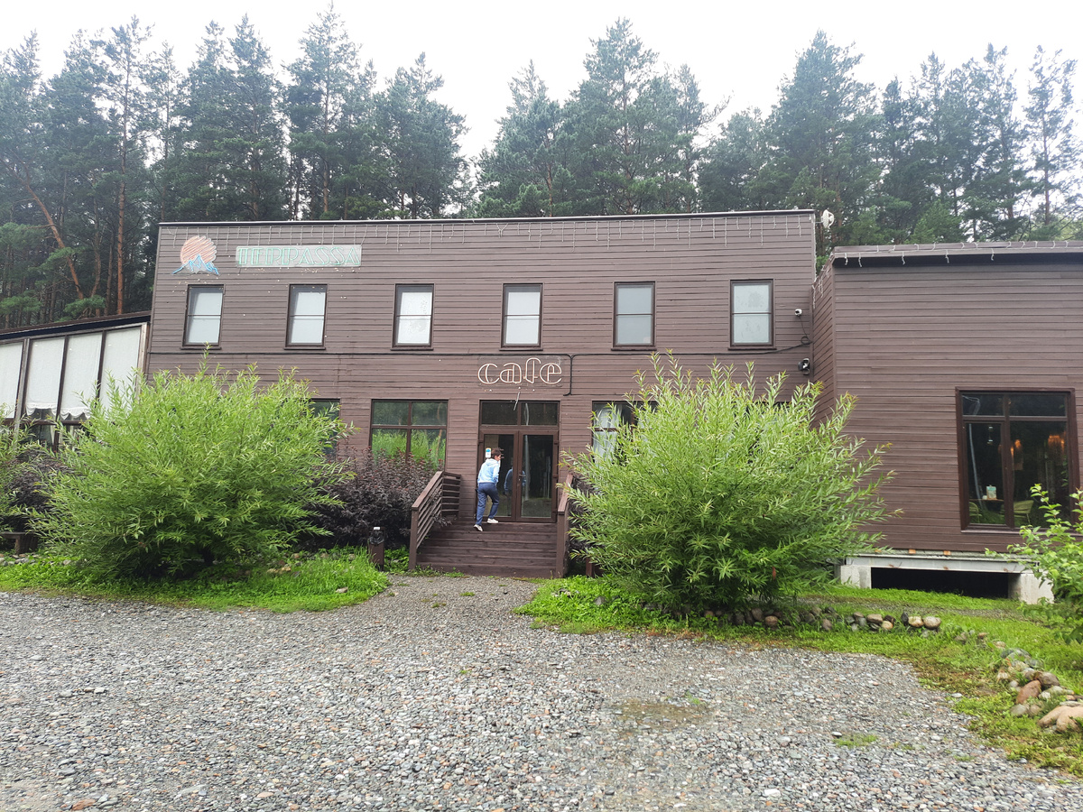 Фото автора на так себе телефон. Но, звонки с фотоаппарата ещё хуже.