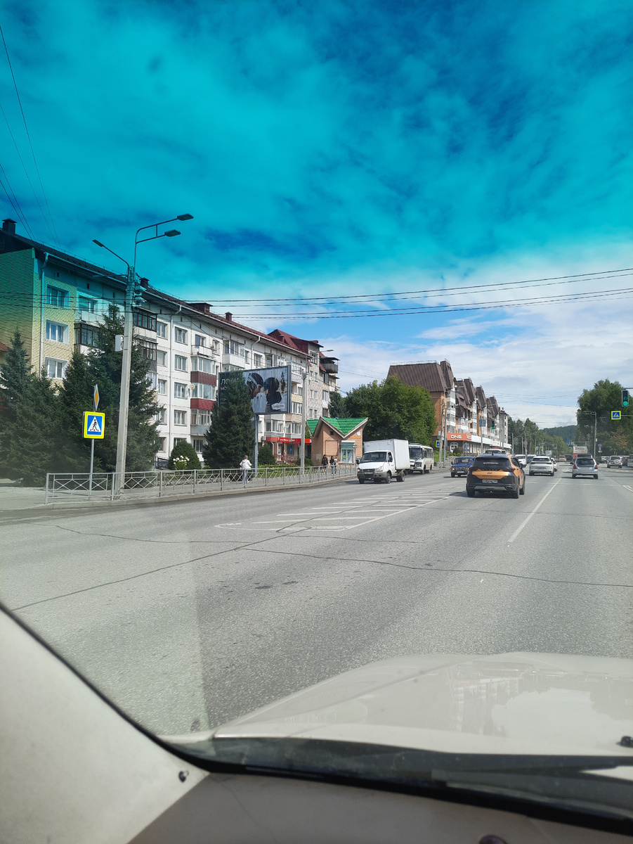 Фото автора на так себе телефон. Но, звонки с фотоаппарата ещё хуже.