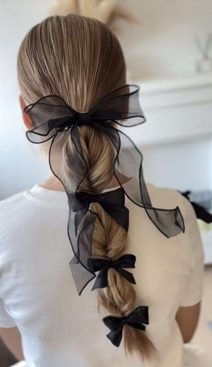 Прическа в стиле bubble braid 