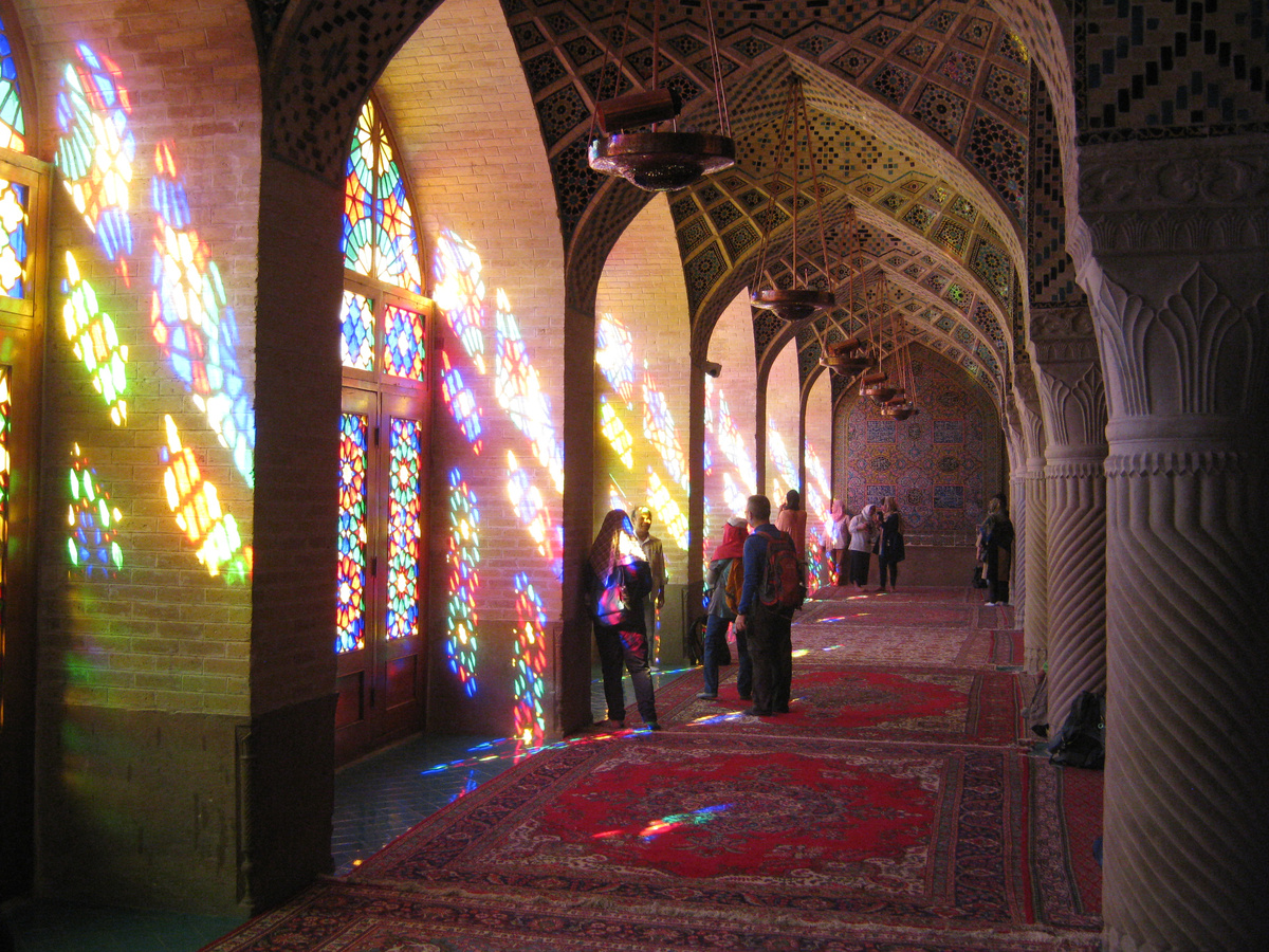 Мечеть Насир Оль Мольк на рассвете