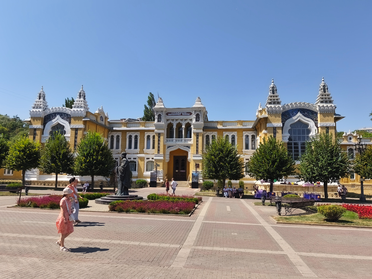 Главные нарзанные ванны