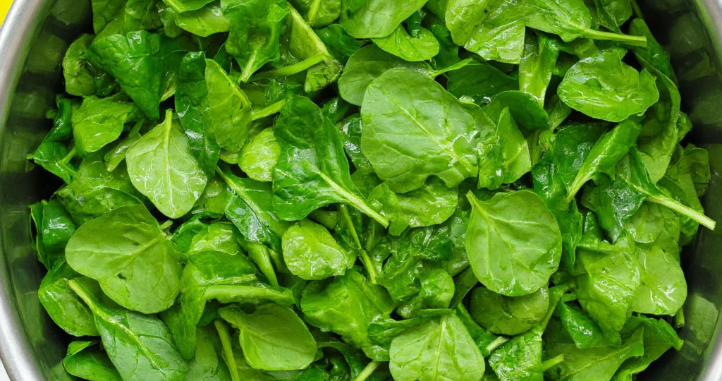 Почему после 50 люди начинают хуже слышать? Я заметила, что это помогает. Что я изменила в своём питании