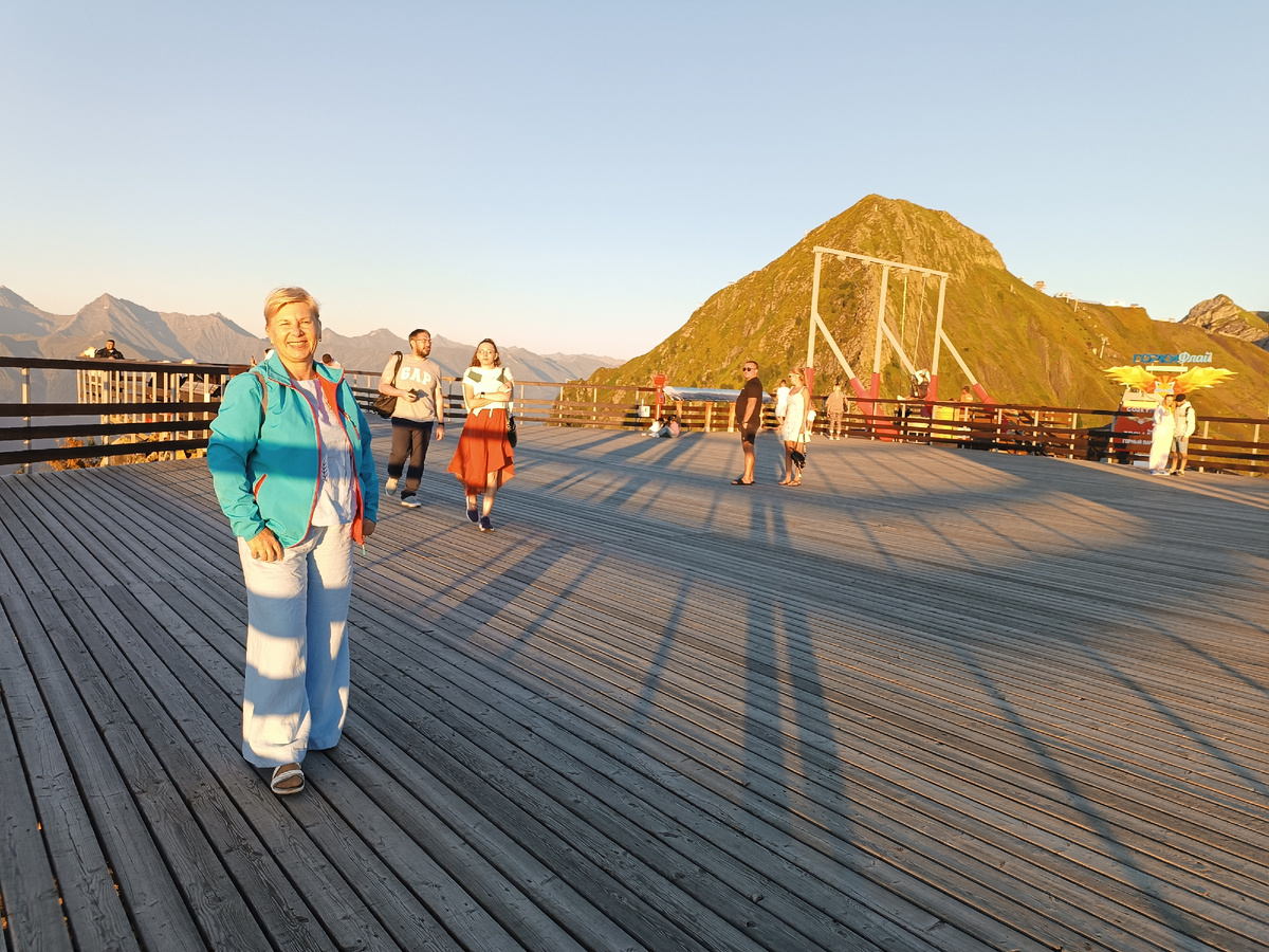 Закат в горах Красная поляна