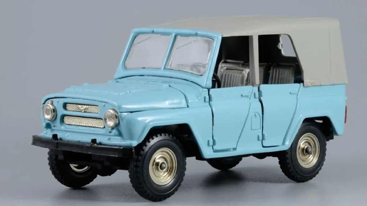 УАЗ-469, производитель: "Радон"/"Тантал"/"Агат", г. Саратов. Фото взяты с ресурса livejournal. Коллекция масштабных моделей пользователя diecast_43.