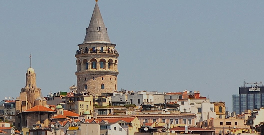 Стамбул: Многострадальная Галатская башня и многообещающий стамбульский трамвай