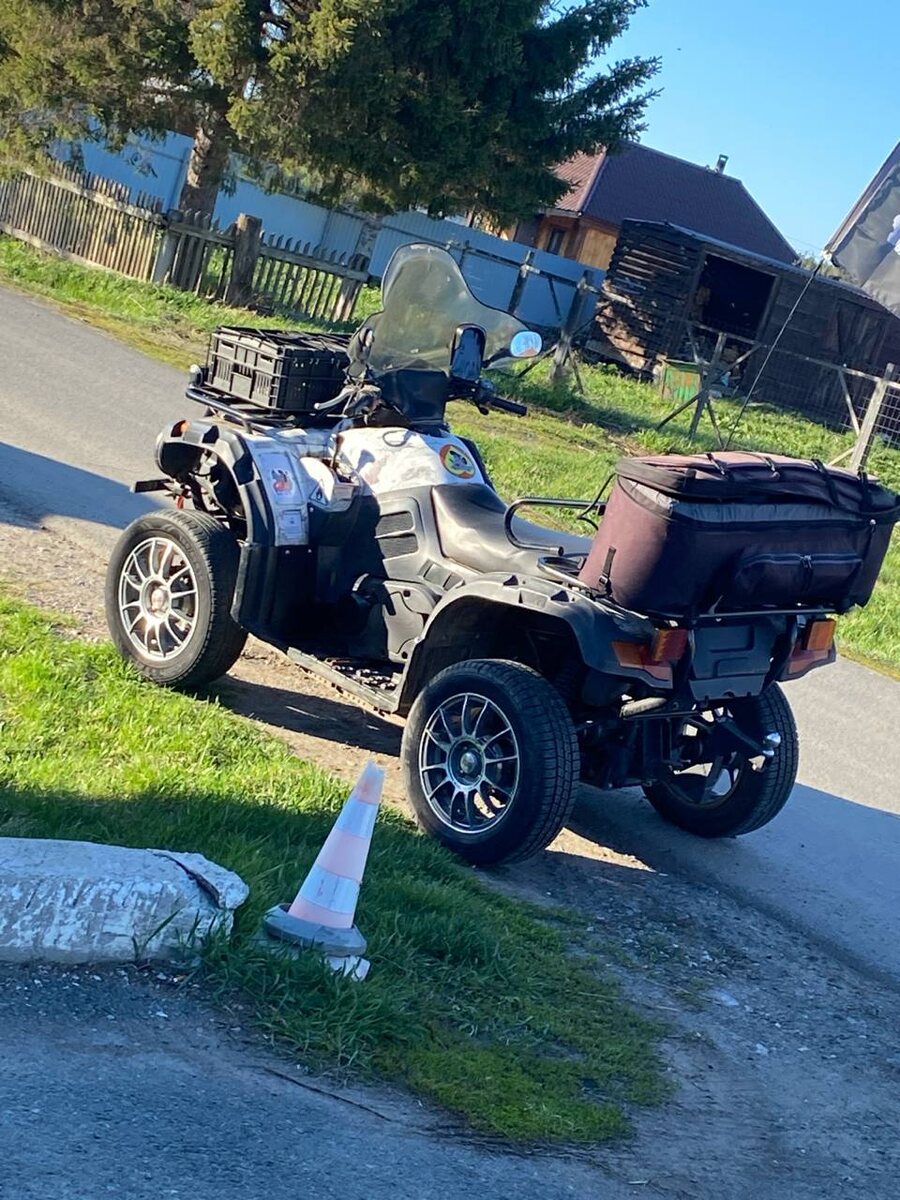 Тот самый квадроцикл все еще в строю и теперь на нем катаю, не всех подряд))) 
