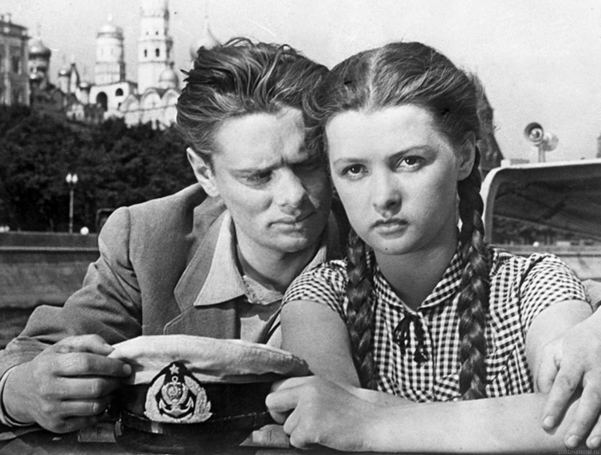   Владимир Андреев, Ольга Бан, кадр из фильма «Человек родился» (1956, Мосфильм)