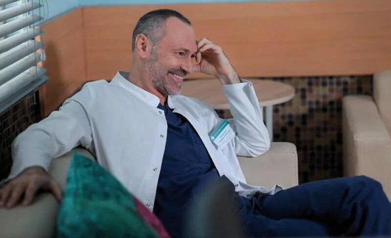 Съёмки в "Склифосовском" Дмитрий вспоминает с удовольствием, говорит, была отличная, дружелюбная атмосфера