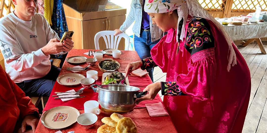 Хакасское застолье: 9 блюд, которыми угощали за сибирским столом (ел впервые)