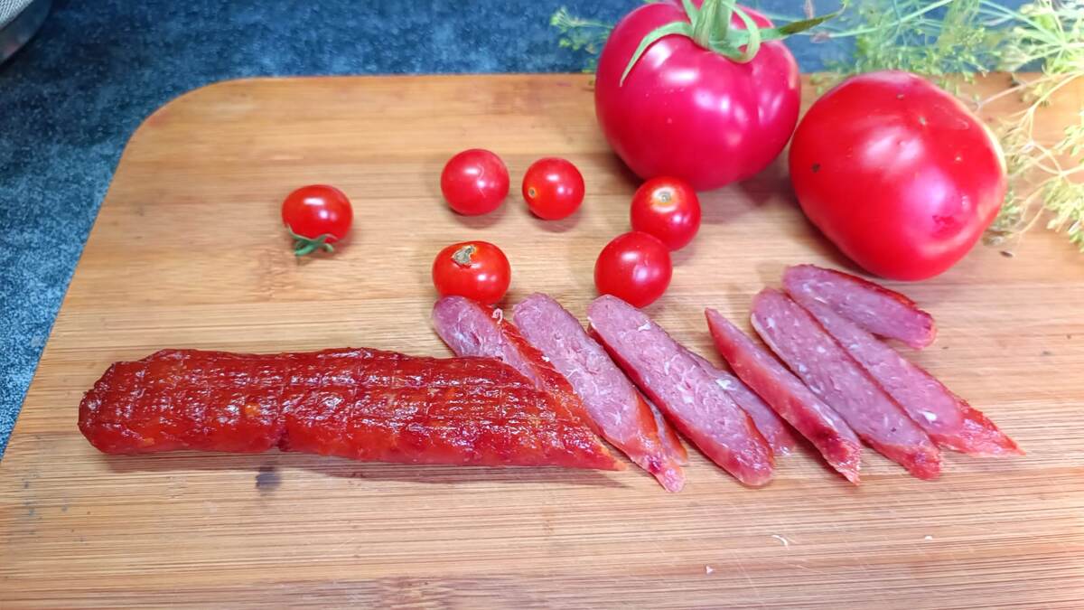 Сырокопченые колбаски в дегидраторе - рецепт в Премиум подписке