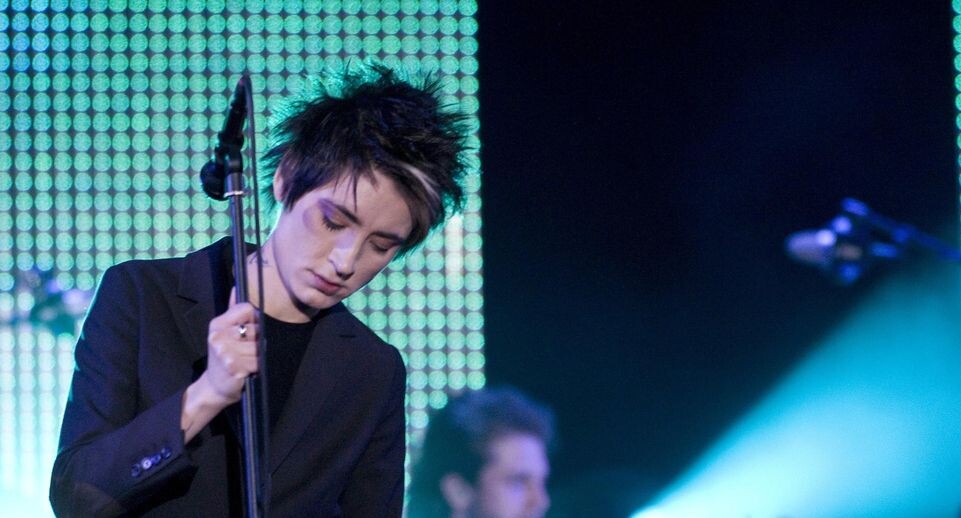 Сбежавшая Земфира льет крокодильи слезы раскаяния. Почему она разругалась с Литвиновой и чем поплатилась за отъезд