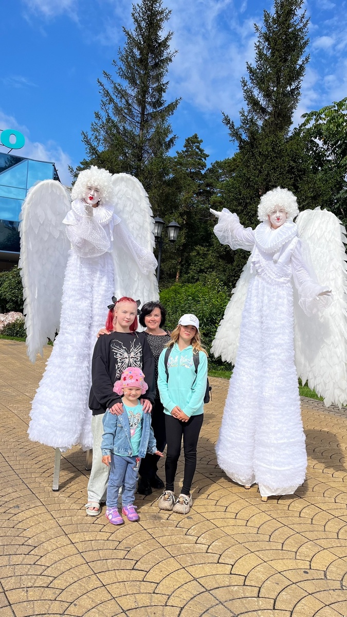 возле зоопарка, фото атора