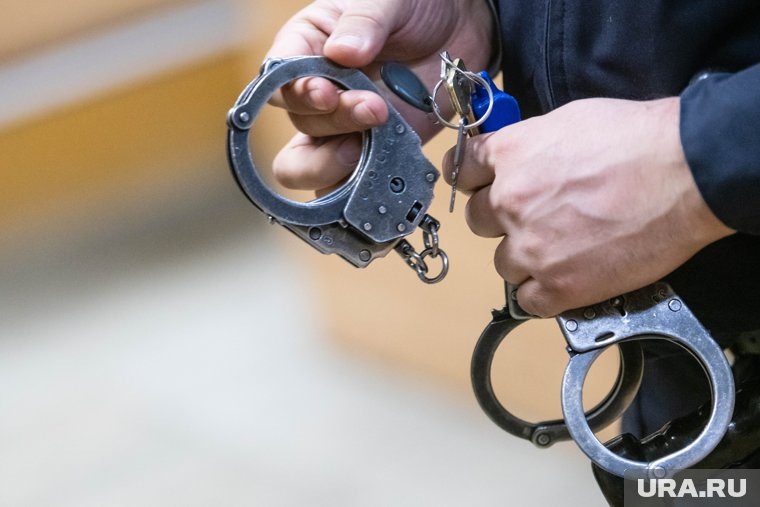    На данный момент Кувшинов арестован