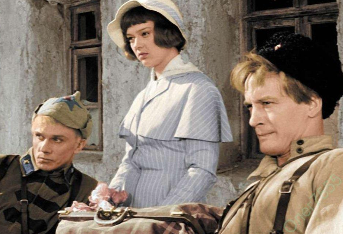 Кадр из фильма "Офицеры"