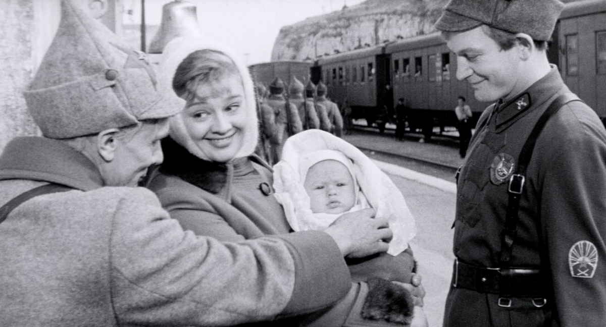 Кадр из фильма "Офицеры"