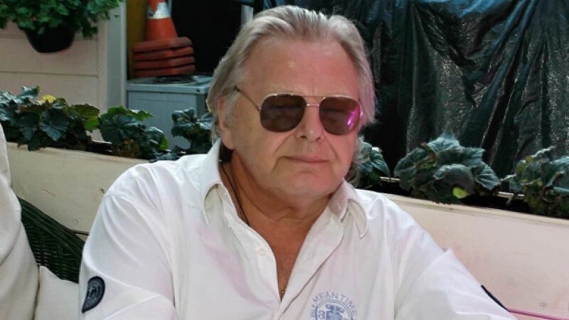     Юрий Антонов. Соцсети